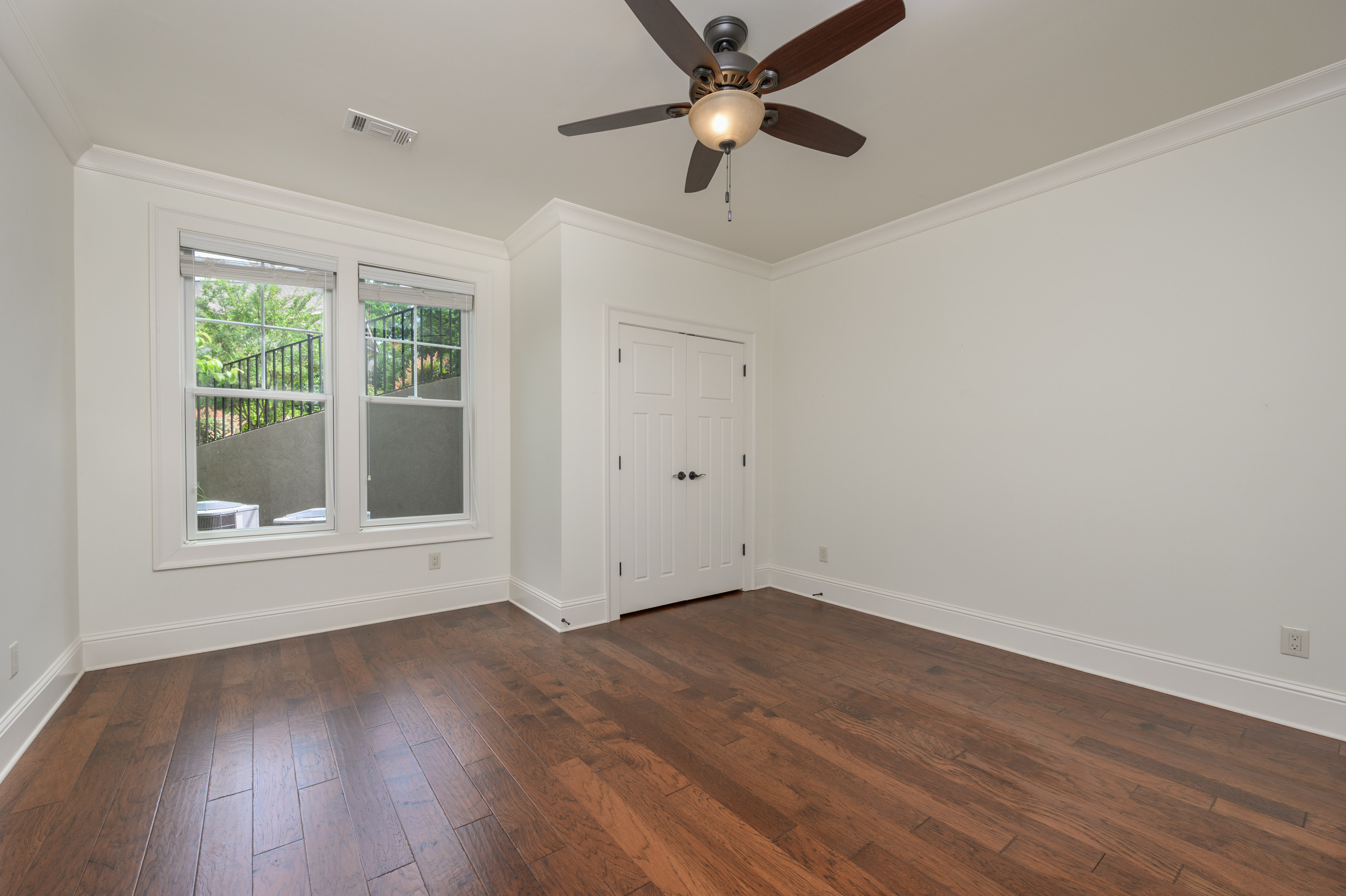 1080 Club Pointe Circle image 21